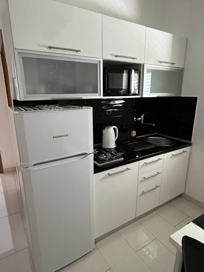 Apartments Loncar-Near Zrce Beach Новаля Екстер'єр фото